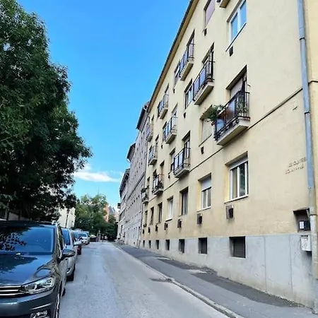 Buda Castle Toldy * Budapešť